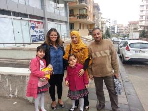 812 مبتسمي الوجه